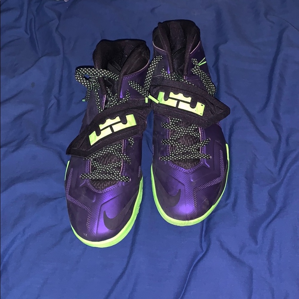 Nike LeBron Soldiers